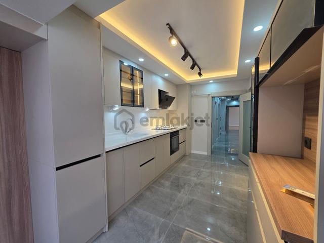 Etimesgut İstasyon Mahallesinde 3+1 Geniş Full Yapılı Lüx Daire 4
