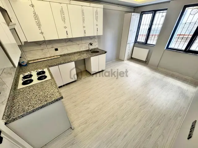Veranka'dan Etlik Caddesinde Sıfır Full Yapılı Acill Satılık 2+1 Daire 2
