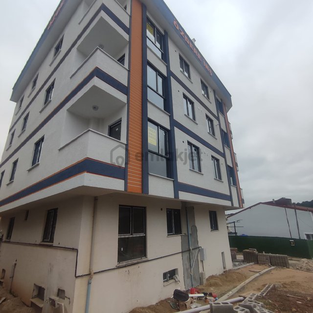 Yeni Binada Asansörlü Ferah 2+1 Kaçırılmayacak Fırsat