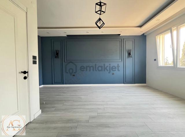 Arya'dan Kazdağları'nın Büyüleyici Manzarasına Nazır 5+1 Villa 4