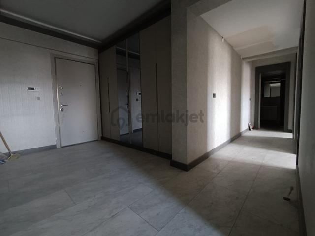 Kent'ten Yeşibayır Saat Kulesi Yakını 4 Bloklu Güvenlikli Ve Prestijli Sitede Yüksek Giriş !!! 3