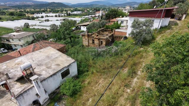 Milas Bahçeburun Köyü Satılık Kargir Ev Ve Avlusu 970 M² 4