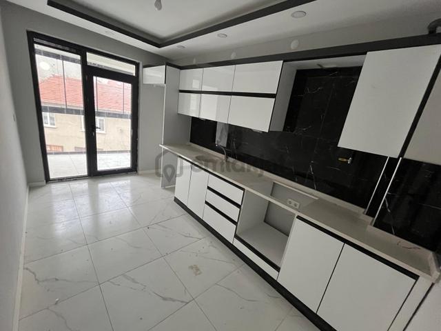 Çamlıca Mh Güzel Konumda Arakat Önü Açık Satılık 2+1 Daire Ss-8 Çamlıca Mh Güzel Konumda Arakat Önü Açık Satılık 2+1 Daire Ss-8