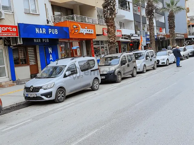 A24 Site Emlak; Narlıdere Mithatpaşa Cad Anayolda Satılık Dükkan 2