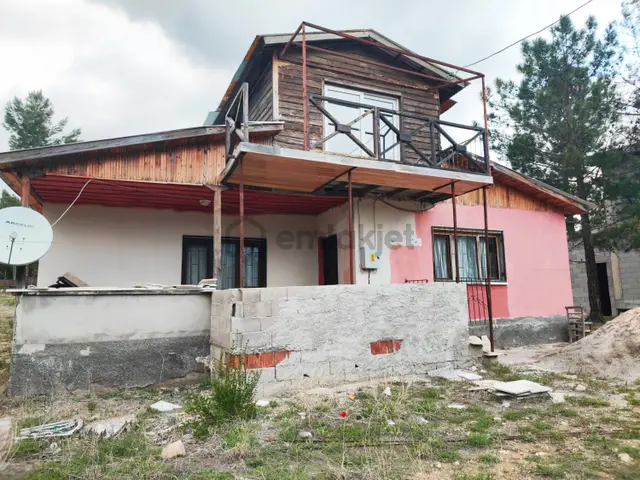 Kar Emlaktan Akçatekir Alparslan Da 400 M2 Arsası Mevcut 3+1 Satılık Müstakil Ev 3