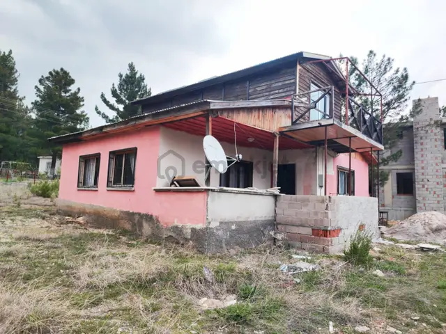 Kar Emlaktan Akçatekir Alparslan Da 400 M2 Arsası Mevcut 3+1 Satılık Müstakil Ev 1