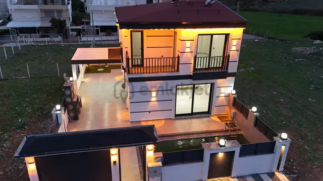 Didim’de Muhteşem Tam Müstakil 4+1 Havuzlu Lüks Villa 3