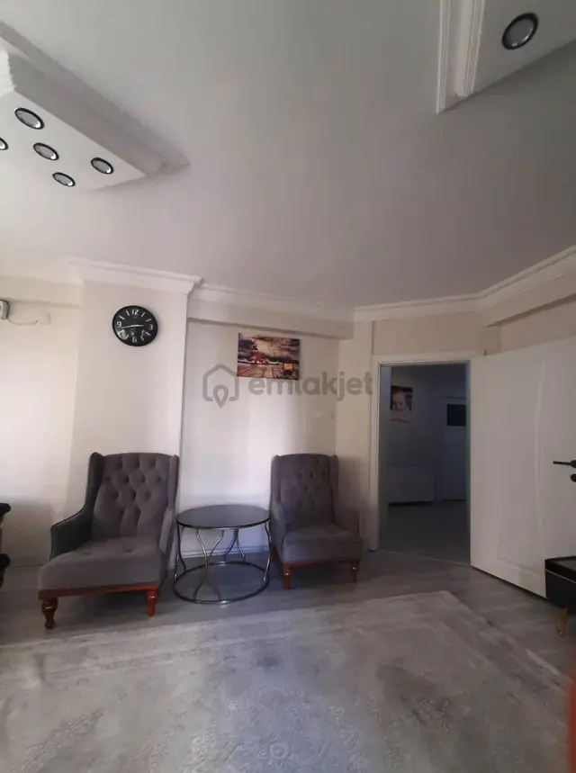 Fatih Mahallesinde Gmk Ve Sahile 5 Dakika, 3+1 Doğalgazlı Daire 3