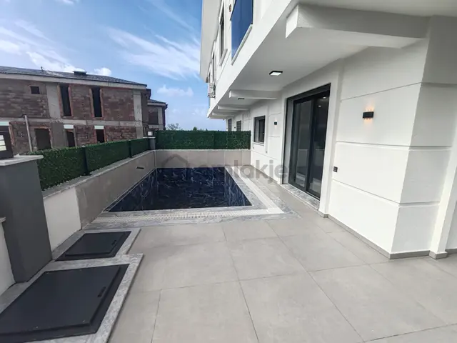 Didim'de 3+1 Villa Havuzlu Merkezi 3