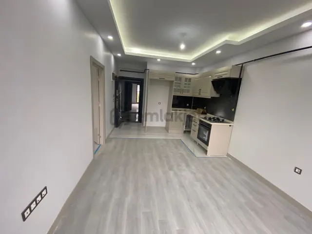 Ak Auto Gayrimenkul 'den Atatürk Mahallesinde Satılık 1+1 Daire 1