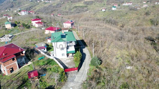 Trabzon Arsin'de 1600 M² Arsa İçinde Müstakil Yaşam Alanı 2