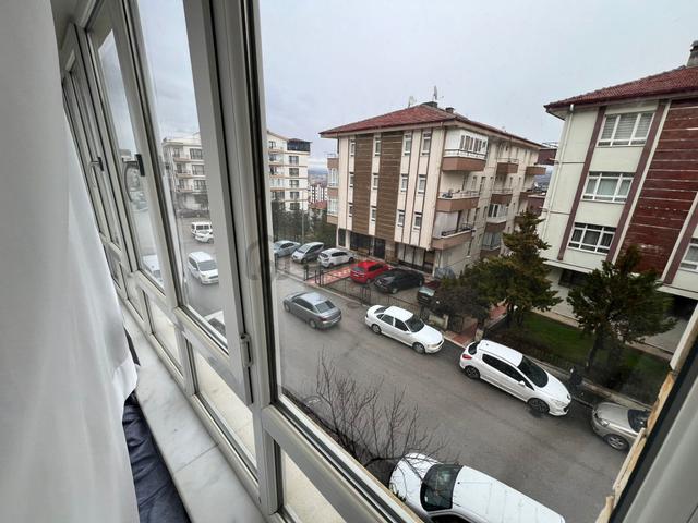 Atanora Vadi'den Trt Panora Yakını Ara Kat 3 Cephe Kök Tapulu Kombili Ön 3+1 5