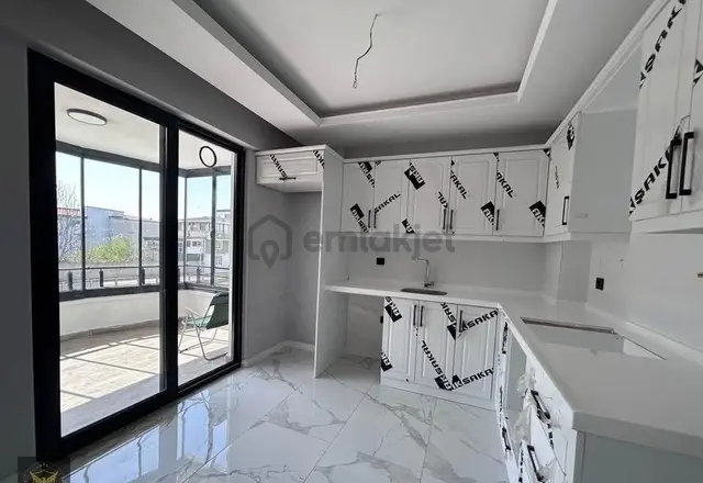 Metrobüse Yürüme Mesafesinde Geniş M2'li Fırsat 2+1 Dairemiz 3