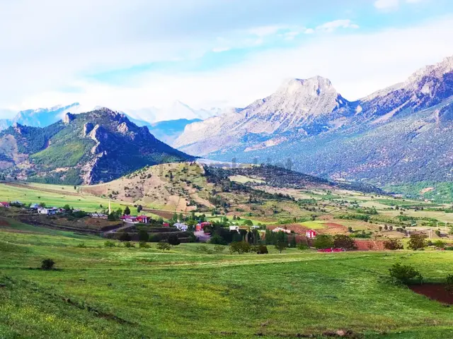 Kar Emlaktan Yazıcak Köyünde 600 M2 Satılık Arsa 5