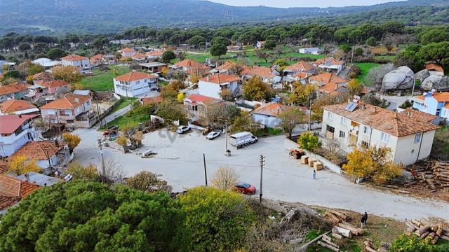 Bergama Kozak Aşağıcuma Mahallesinde 180 M2 Satılık İmarlı Arsa 3