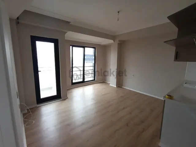 Balıkesir Altıeylül Sütlüce Mah.demirdağ Emlak Tan Satılık Sıfır 1+1 Daire. 3