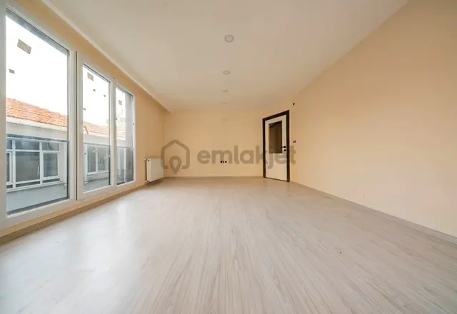 Weal World' Den Cadde Üstü Yeni Binada, 3+1, 4.kat, 115 M2, Lüks Köşe Daire ... 4