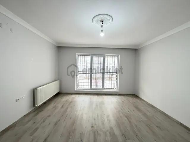 Gökçe Emlak'tan Sarayda Giysi Odalı 3+1 Full Yapı Satılık Daire 3