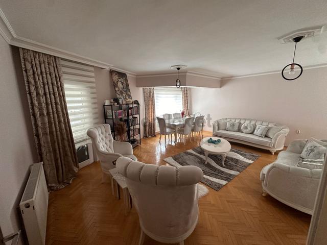 Etimesgut Güzelkent Mh.de 3+1 Satılık Daire 5
