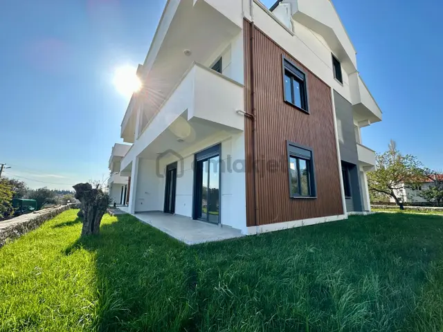 🏡 Referans'tan Güre'de Doğa Manzaralı Bahçe Kullanımlı 3+1 Dubleks 1