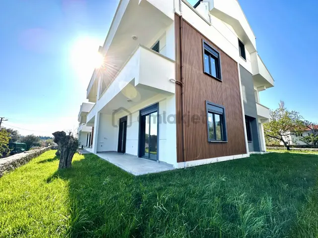 🏡 Referans'tan Güre'de Doğa Manzaralı Bahçe Kullanımlı 2+1 Daire 1