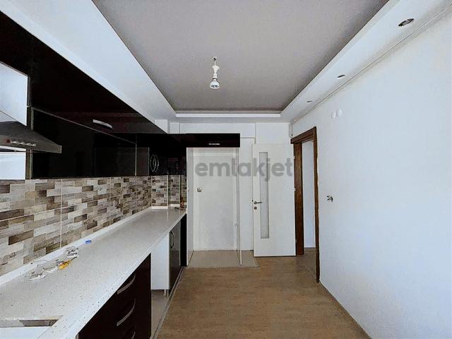 Remax Pin'den Girne Mh Lefkoşe Bulvarında Satılık 3+1 Daire 4