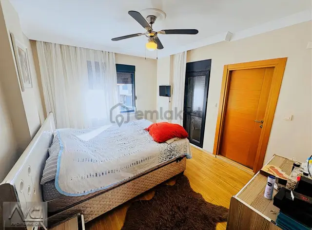 Avcı'dan Altınoluk 340 M2 Arsa İçinde Müstakil 4+2 Yerden Isıtma 5