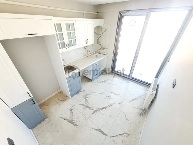 🌊aygül'den Burhaniye Bademalanın'da 🌊sıfır Son Kat Ön Cephe Ayrı Mutfaklı Kaçmaz 2+1 Satılık Daire 1