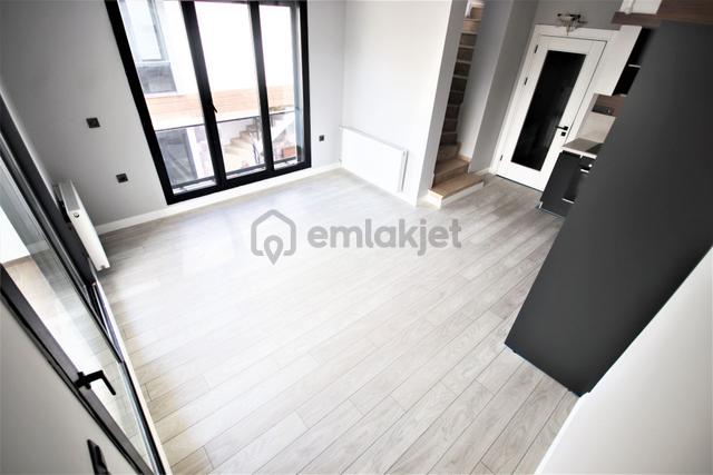 Burhaniye Pelitköy'de Aygül'den Denize Sıfır Site İçi Havuzlu 2+1 Satılık Çift Teraslı Lüks Dubleks 5