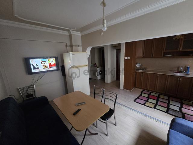 Mir'den Çarşı Merkezde 2+1 Arakat Kullanışlı Bakımlı Daire 1
