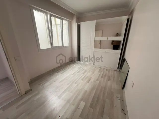 Konak Ulubatlı Mah.de 2+0 Ayrı Mutfak Balkonlu Havadar Ferah Kiralık Daire 5