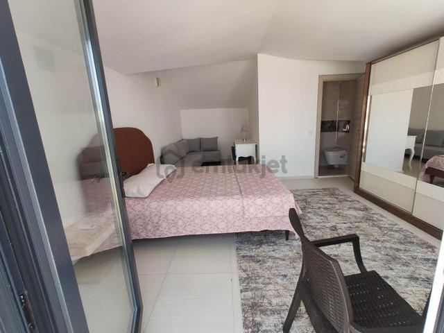 Merkez Mahallesine Asansorlu Ve Klimali Esyalı Daire 1