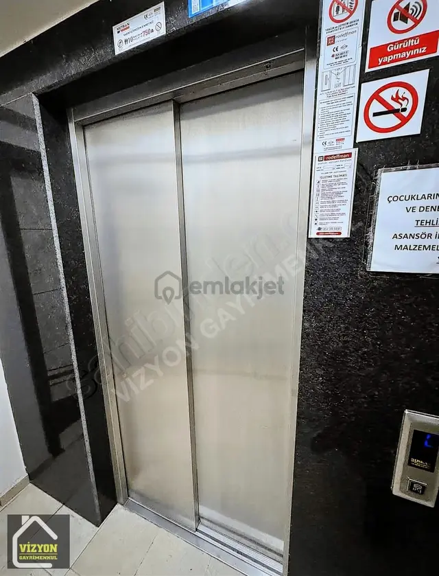 Esenyalı Merkezi Konumda İskanlı Otoparklı 2+1 Daire 2