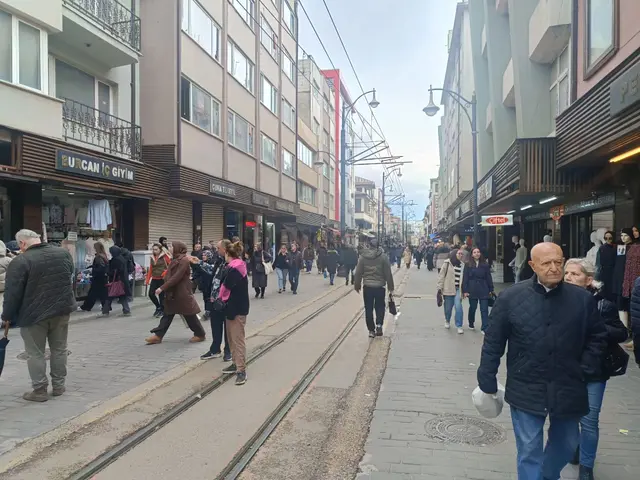 Bursa'nın Merkezi Cumhuriyet Caddesinde Satılık Prestijli Dükkan 5
