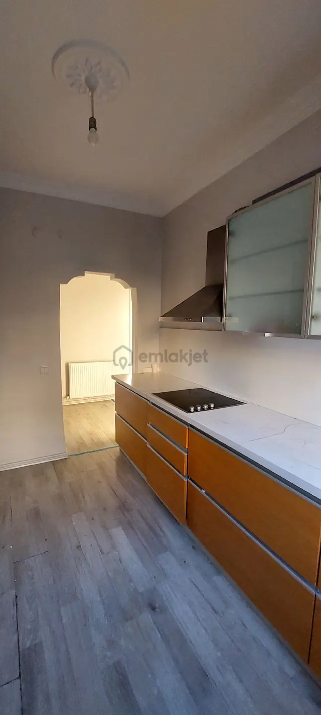 Sahibinden Kiralık Gtü Ve Marmaraya Yakın, Balkonu Ve Ankastre Mutfaklı Bahçeli Daire ( Eşyasız ) 4