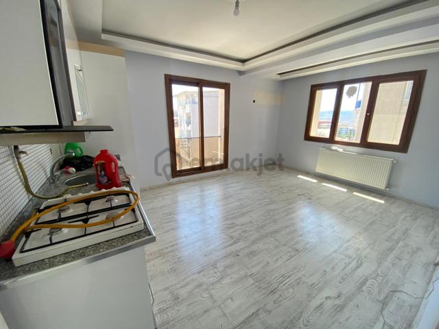 Acill Buca Çamlık Mah.de Uçanyol Yakını 2+1 80m2 A.mutfak Dgazlı Havadar Satılık Daire 2