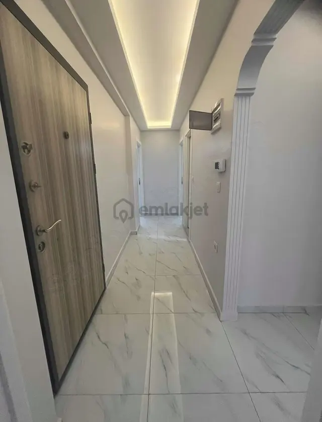 Cuma Pazarında 2+1 Kat 1 Asansör Ü Bina Da 2
