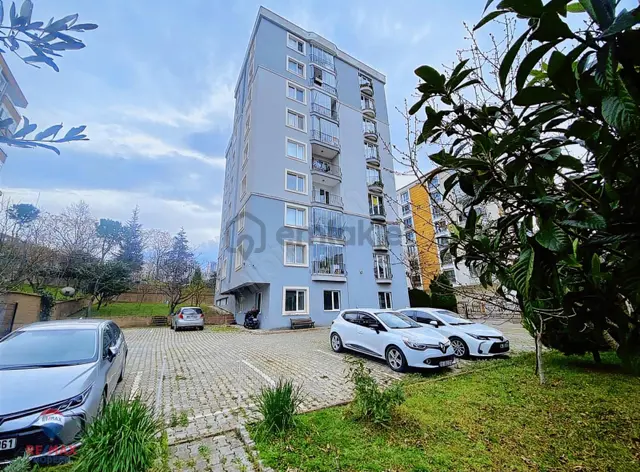 Esenevlerde Sahile Ve Tramvaya Yürüme Mesafesinde Satılık Daire 1
