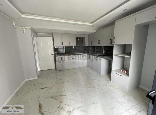 Salihli Namıkkemal Mahallesinde Satılık 3+1 Daire 1