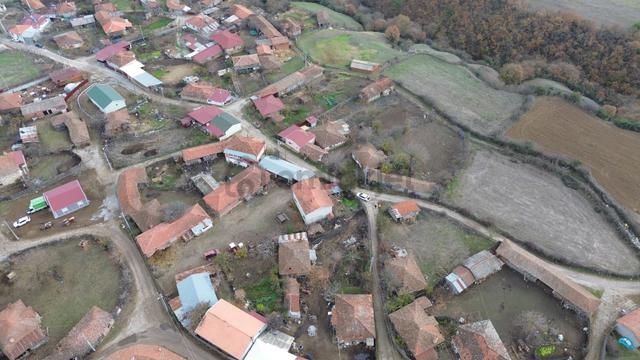 Çanakkale Dondurma Köy Merkezinde Evi Olan 1127 M2 Arsa 5