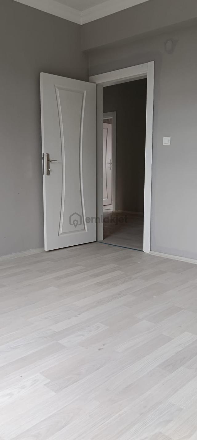 Adalet Gold Group Emlak'tan Ayvaz Mahallesin'de Kiralık Daire 3+1 Ara Katta Doğalgazlı Uygun Fiyata 5
