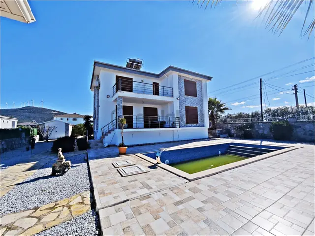 İngilizden Şok Fiyat!! Yeşiltepe'de 4+1 Müstakil Villa 2