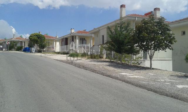 Yerini Görmeden G.menkul Almayın. Yeri Çok Onemli... Fahri Daldalcaddesi 3