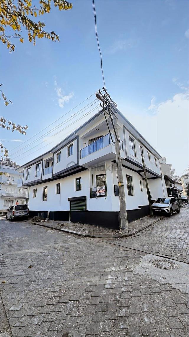 Kayıhan Kasaplar Işıkları Ve Cumapazarı Yakını Satılık 2+1ler Kayıhan Kasaplar Işıkları Ve Cumapazarı Yakını Satılık 2+1ler