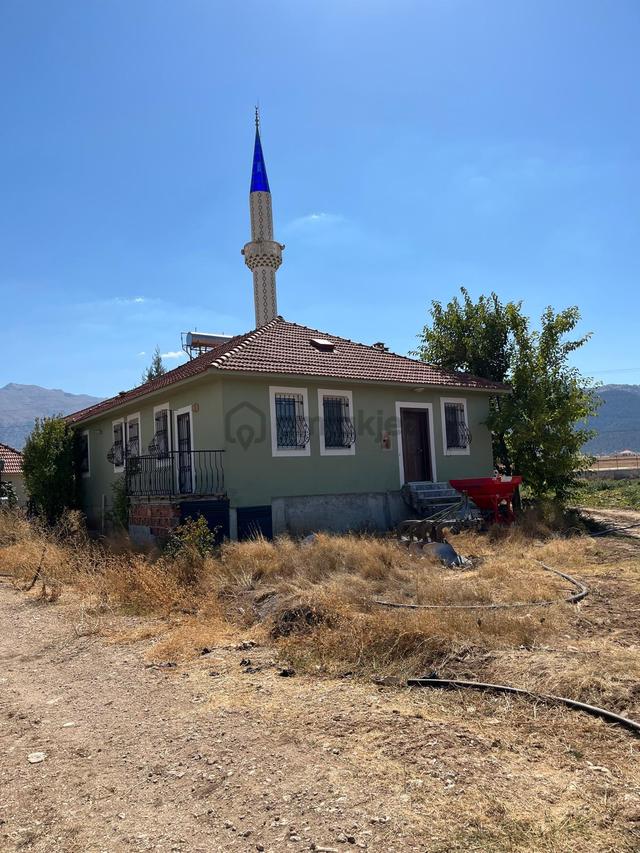 Seki Yoluna 130 Metre Cepheli Arazi 4