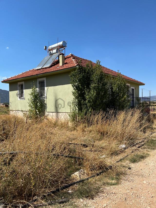 Seki Yoluna 130 Metre Cepheli Arazi 5