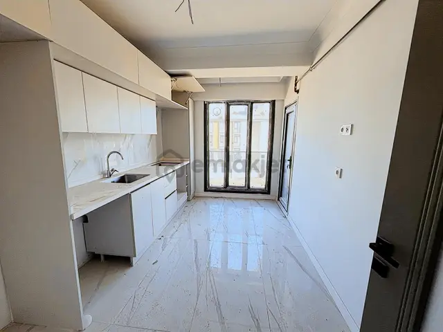 Rumeli'de Acil Satılık 3+1 Teraslı Dublex Sıfır Daire 1