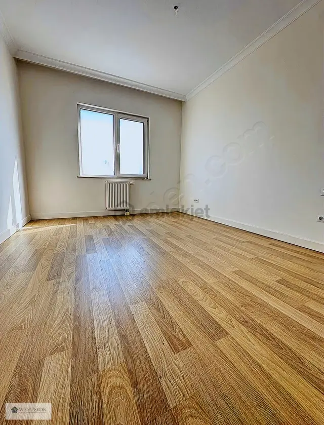 Bahçeşehir Spradon Vadi Sitesi 1+1 Kısa Katlı Blokta Boş Satılık 2