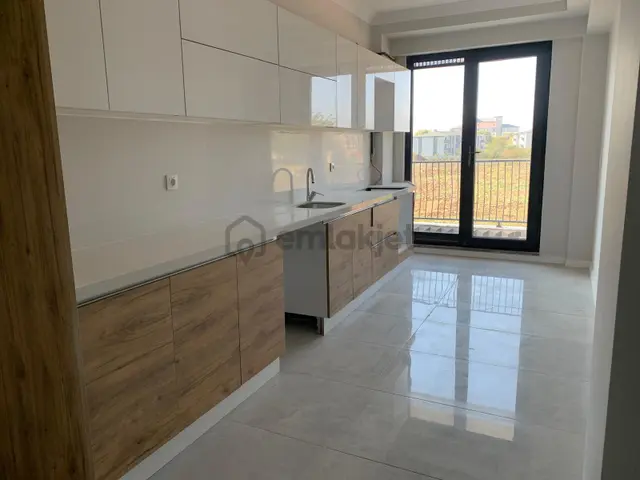 Kent Meydanı Sitede Havuzlu,kapalı Otoparklı Bahçeli 3+1-170m2 3