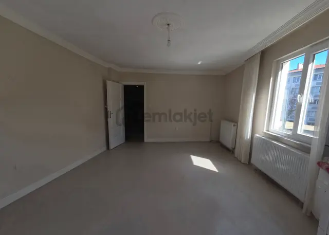 Keşan Y. Zaferiye Mah. Rasim Ergene Cad. Üzeri Satılık 2+1 Daire 3